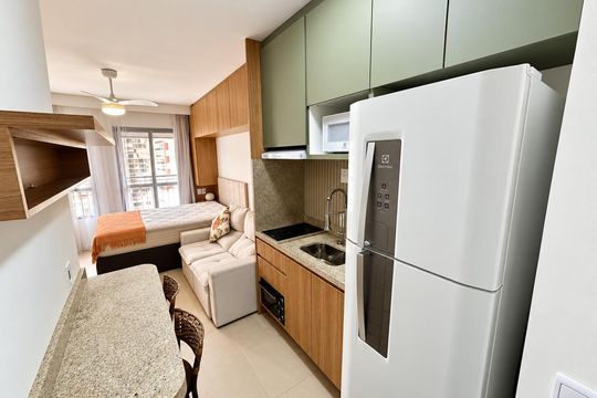 Cozinha de kitnet/studio para alugar com 1 quarto, 24m² em Brooklin, São Paulo
