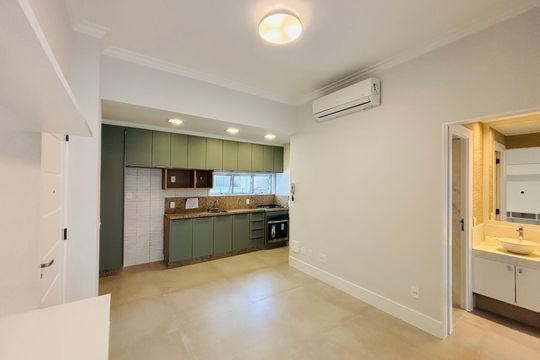 Apartamento para alugar com 1 quarto, 50m² em Leblon, Rio de Janeiro