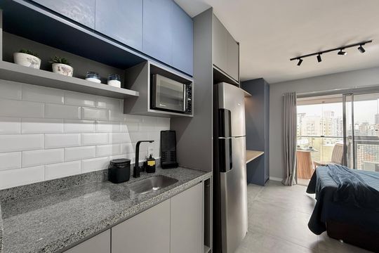 Cozinha  de kitnet/studio à venda com 1 quarto, 25m² em Jardim das Acacias, São Paulo