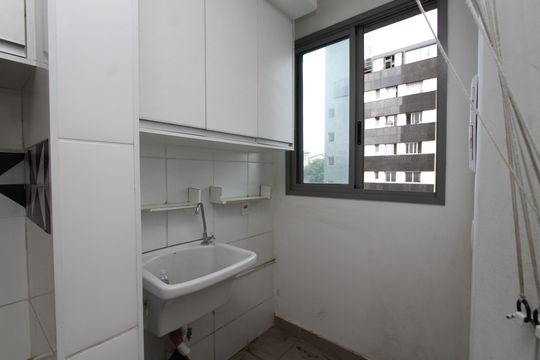 Área de Serviço de apartamento para alugar com 2 quartos, 52m² em Coração Eucarístico, Belo Horizonte