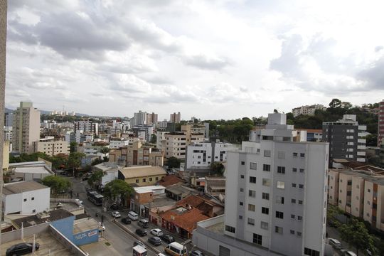 Vista de apartamento para alugar com 2 quartos, 52m² em Coração Eucarístico, Belo Horizonte