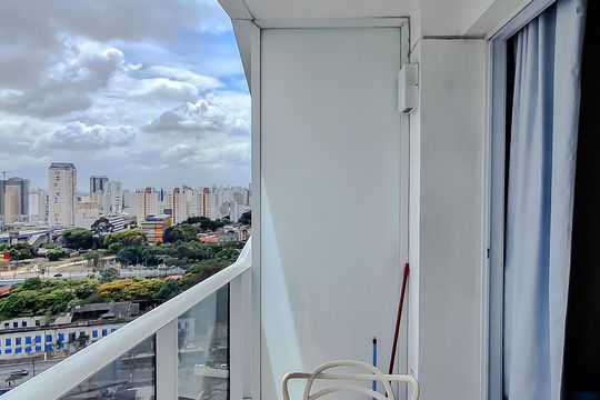 Varanda de kitnet/studio para alugar com 1 quarto, 23m² em Sé, São Paulo