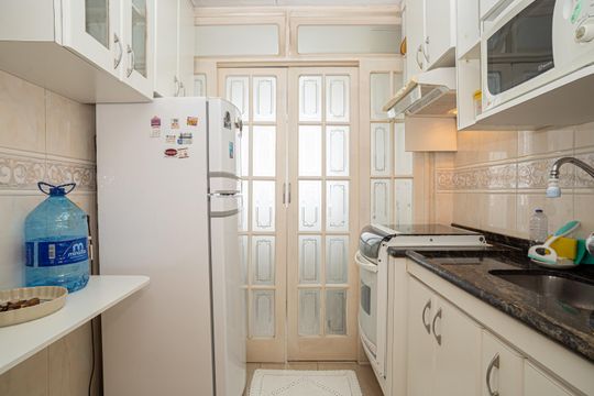 Cozinha de apartamento para alugar com 2 quartos, 80m² em Consolação, São Paulo