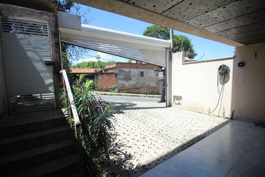 Garagem / Quintal de casa à venda com 3 quartos, 118m² em Milionários, Belo Horizonte