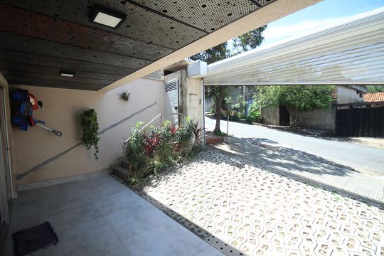 Garagem / Quintal de casa à venda com 3 quartos, 118m² em Milionários, Belo Horizonte