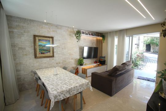 Casa à venda com 3 quartos, 118m² em Milionários, Belo Horizonte