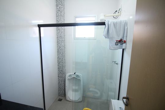 Banheiro 2 de casa à venda com 3 quartos, 118m² em Milionários, Belo Horizonte