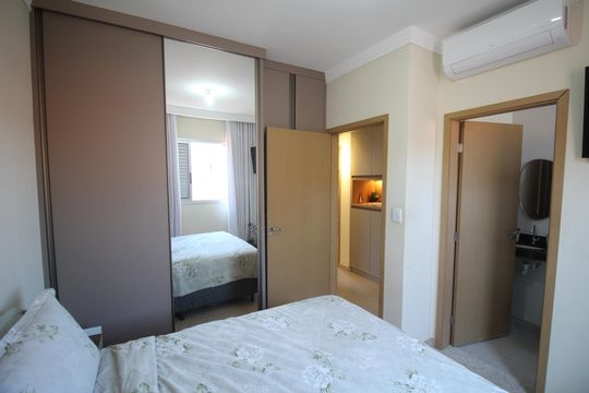 Quarto 1 de casa à venda com 3 quartos, 118m² em Milionários, Belo Horizonte