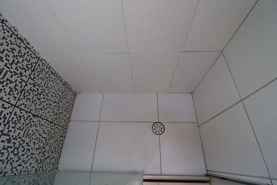 Banheiro  de apartamento para alugar com 2 quartos, 46m² em Jardim Roberto Benedetti, Ribeirão Preto