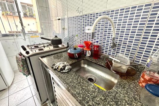 Cozinha de apartamento para alugar com 2 quartos, 45m² em Jardim Miriam, Ferraz de Vasconcelos