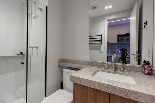 Banheiro de apartamento para alugar com 1 quarto, 28m² em Perdizes, São Paulo