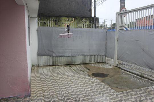 Garagem  de casa à venda com 5 quartos, 250m² em Jardim das Acacias, Guarulhos