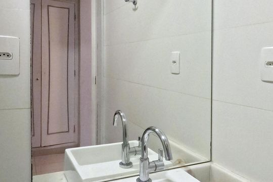 Banheiro de apartamento para alugar com 2 quartos, 100m² em José Menino, Santos
