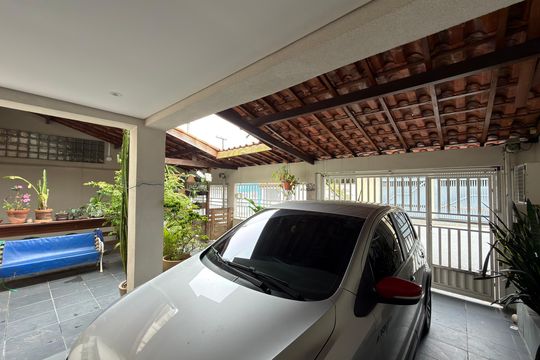 Garagem de casa à venda com 5 quartos, 225m² em Jardim Brasilandia, São Bernardo do Campo