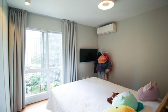 Suíte 2 de apartamento à venda com 2 quartos, 130m² em Itaim Bibi, São Paulo