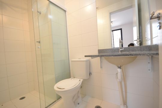 Banheiro de apartamento para alugar com 1 quarto, 24m² em Butantã, São Paulo