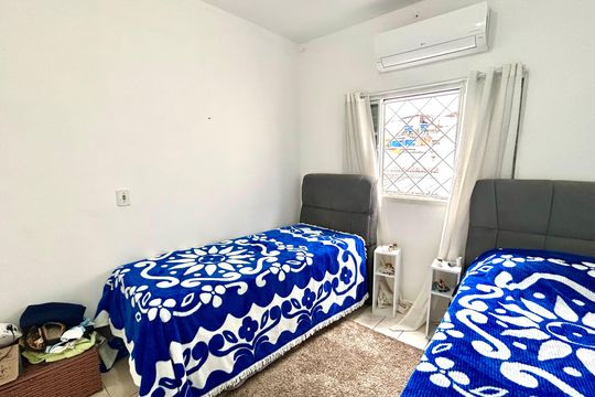 Quarto 1 de casa à venda com 2 quartos, 250m² em Jardim Presidente Dutra, Guarulhos