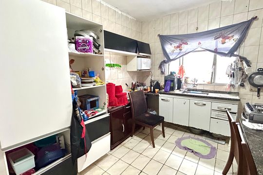 Cozinha de casa à venda com 2 quartos, 250m² em Jardim Presidente Dutra, Guarulhos