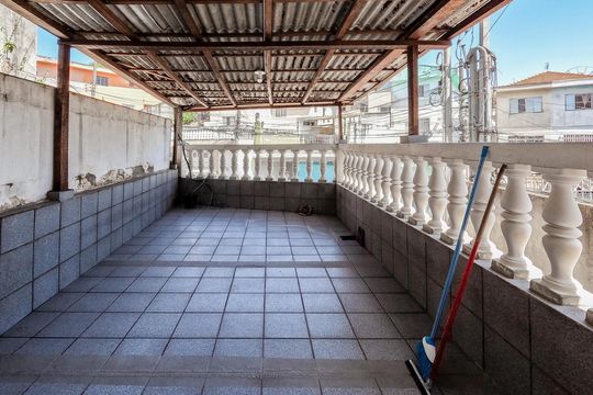 Varanda de casa à venda com 3 quartos, 100m² em Vila Francos, São Paulo