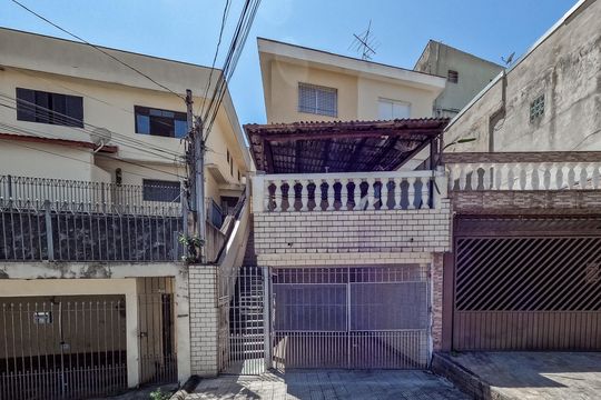 Fachada de casa à venda com 3 quartos, 100m² em Vila Francos, São Paulo