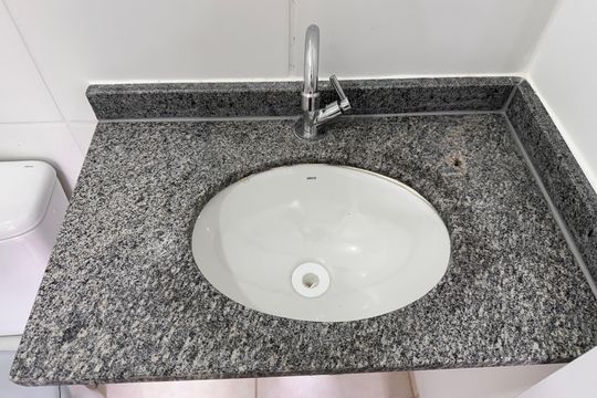 Suíte - Banheiro de apartamento para alugar com 2 quartos, 53m² em Barra Olímpica, Rio de Janeiro