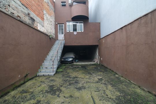 Garagem de casa à venda com 3 quartos, 500m² em Casa Verde, São Paulo