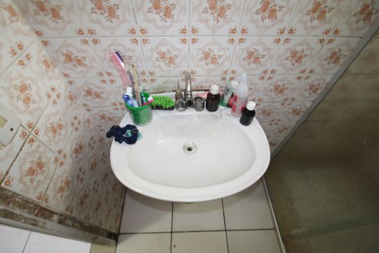 Banheiro de casa para alugar com 1 quarto, 55m² em Vila Santa Maria, São Paulo