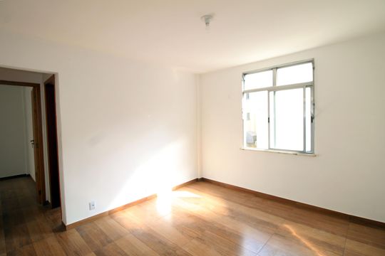 Apartamento para alugar com 2 quartos, 48m² em Olaria, Rio de Janeiro