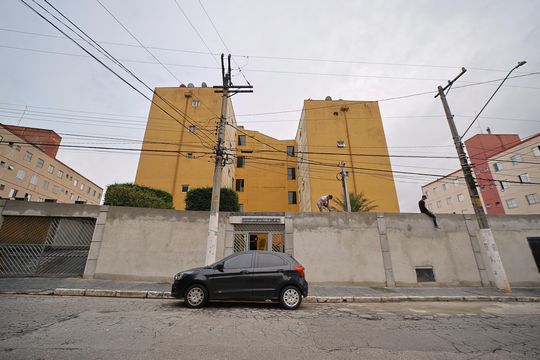 Fachada de apartamento para alugar com 2 quartos, 60m² em Conjunto Habitacional Padre Manoel da Nobrega, São Paulo