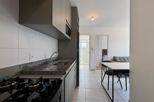 Cozinha de apartamento para alugar com 2 quartos, 35m² em Santo Amaro, São Paulo
