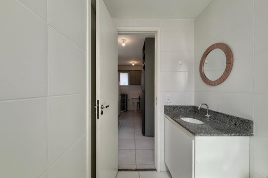 Banheiro de apartamento para alugar com 2 quartos, 35m² em Santo Amaro, São Paulo