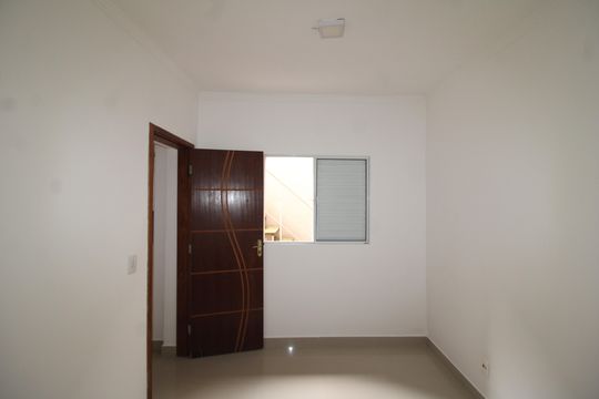 Quarto 1 de apartamento para alugar com 1 quarto, 40m² em Parque Peruche, São Paulo