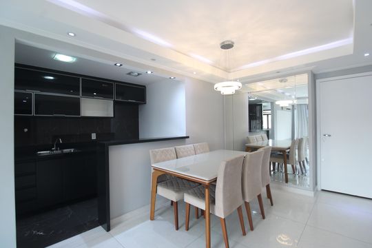 Sala de apartamento para alugar com 2 quartos, 69m² em Taquara, Rio de Janeiro