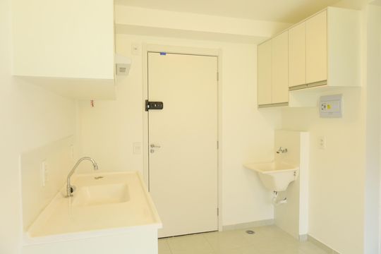 Cozinha de apartamento para alugar com 2 quartos, 33m² em Jardim Soares, São Paulo
