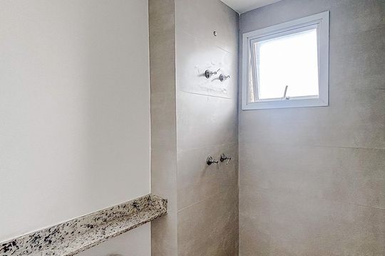 Banheiro de apartamento para alugar com 2 quartos, 45m² em Chácara Califórnia, São Paulo