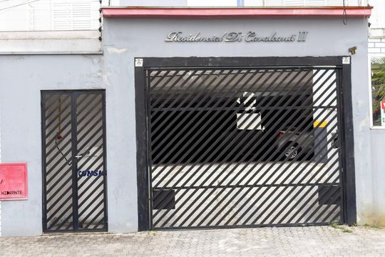 Fachada de apartamento à venda com 2 quartos, 56m² em Vila Bocaina, Mauá