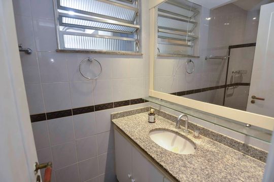 Banheiro Social de apartamento para alugar com 2 quartos, 123m² em Andaraí, Rio de Janeiro