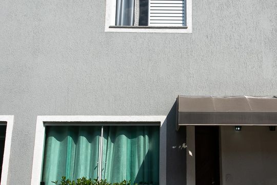 Facahda da Casa de casa de condomínio para alugar com 2 quartos, 75m² em Burgo Paulista, São Paulo