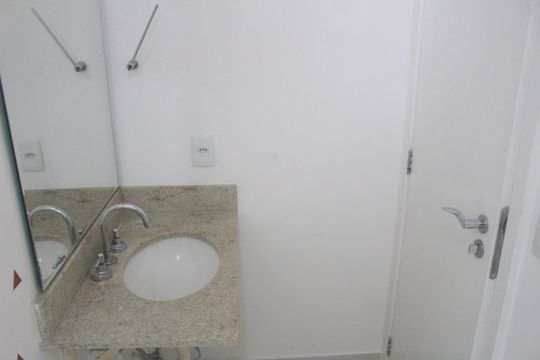 Banheiro Social de apartamento para alugar com 2 quartos, 65m² em Fundacao, São Caetano do Sul