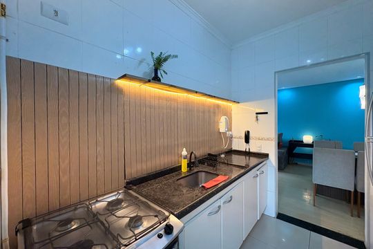 Cozinha de apartamento à venda com 2 quartos, 53m² em Vila Lutécia, Santo André