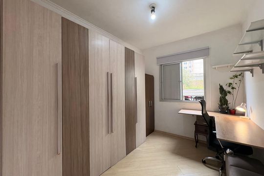 Quarto 1 de apartamento à venda com 2 quartos, 53m² em Vila Lutécia, Santo André