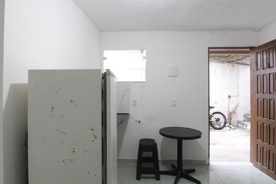 Quarto/Cozinha de kitnet/studio para alugar com 1 quarto, 15m² em Jardim Caiçara, Cabo Frio