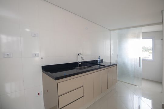 Cozinha e Área de Serviço de apartamento para alugar com 2 quartos, 55m² em Parque Edu Chaves, São Paulo