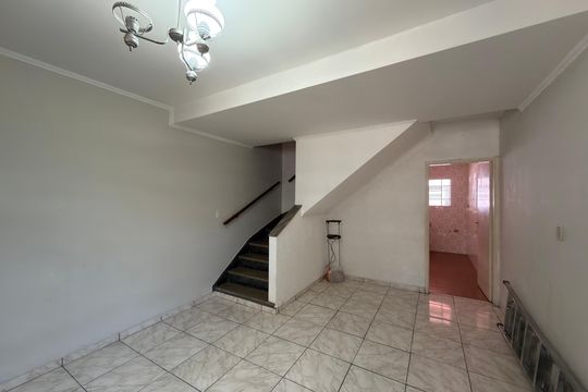 Sala de casa à venda com 2 quartos, 108m² em Jardim Fenix, São Bernardo do Campo