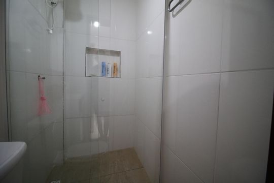 Banheiro de casa à venda com 2 quartos, 132m² em Tanque, Rio de Janeiro