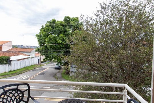 Casa para alugar com 3 quartos, 226m² em Jardim Presidente Wenceslau, Campinas