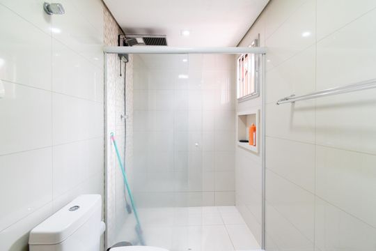 Banheiro  de apartamento à venda com 2 quartos, 67m² em Jardim Oriental, São Paulo