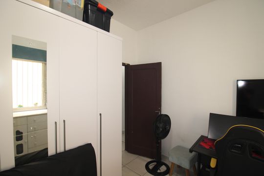 Quarto 2 de casa à venda com 5 quartos, 160m² em Vila Ester (zona Norte), São Paulo
