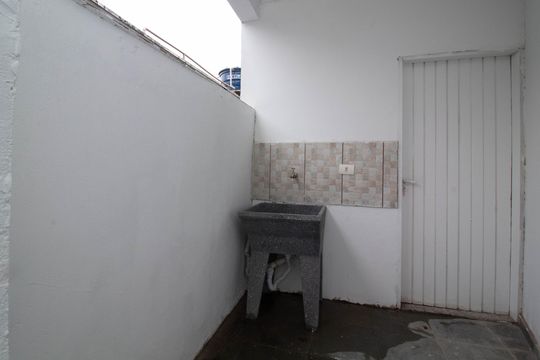 Área de Serviço de kitnet/studio para alugar com 1 quarto, 30m² em Jardim Rosa de Franca, Guarulhos
