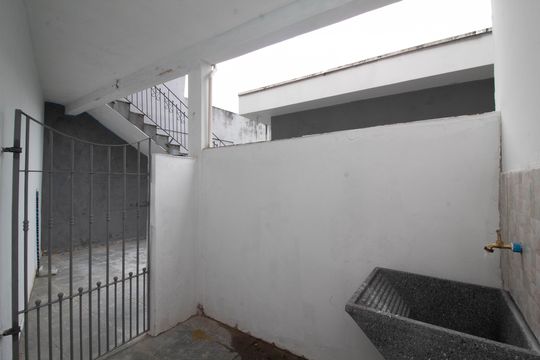 Área de Serviço de kitnet/studio para alugar com 1 quarto, 30m² em Jardim Rosa de Franca, Guarulhos